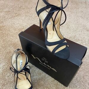 Nina Black Heel with bow tie, size 8